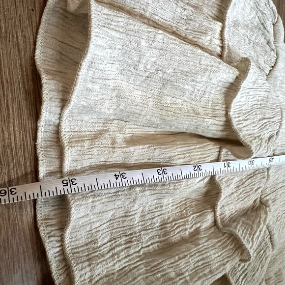 Pinch Dress with Ruffle‎ Hem - Picture 11 of 12